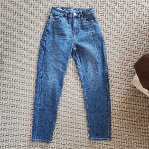 American Eagle Mom Jean - Picture 2 of 4